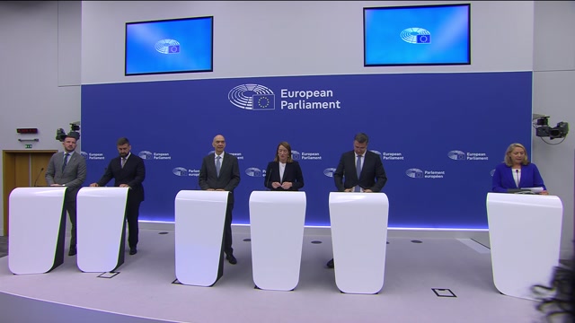 Press conference: Air passenger rights by Roberta METSOLA, EP President, Alexis VAFEADAS, Cyprus's Minister of Transport, Apostolos TZITZIKOSTAS, European Commissioner, Andrey NOVAKOV, rapporteur and Virginijus SINKEVIČIUS, vice-chair TRAN Committee